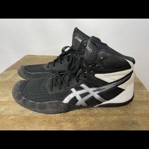 ASICS women’s size 10.5 wrestling shoes